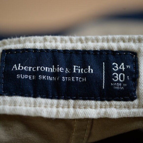 Abercrombie & Fitch Chino - Picture 3 of 3